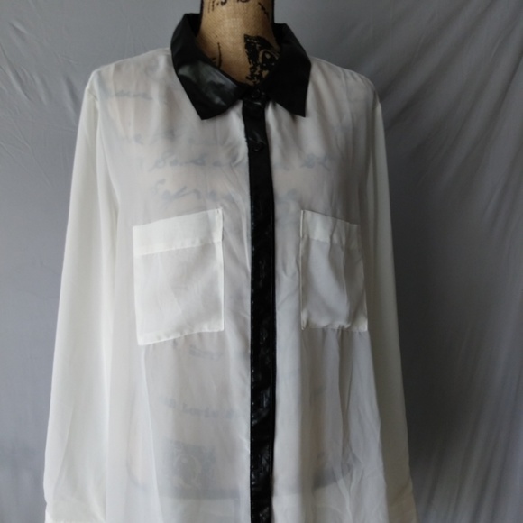 Gold Rama See-Thru blouse with faux leather trim. - Picture 7 of 7